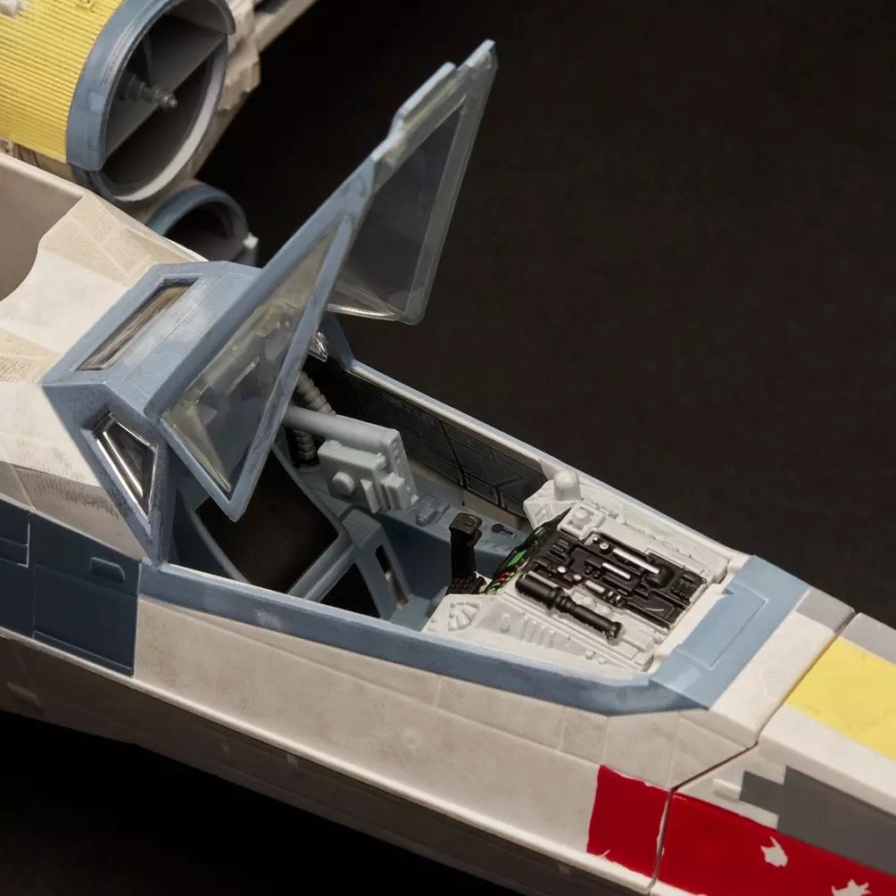 Star Wars: The Vintage Collection - Luke Skywalker’s (Red 5) X-Wing Fighter Vehicle (E6137) LOW STOCK