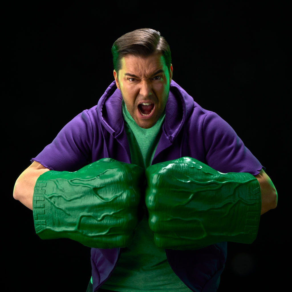 [PRE-ORDER] Marvel Legends Series - Incredible Hulk Premium Roleplay Fists Roleplay Accessory (G2053)