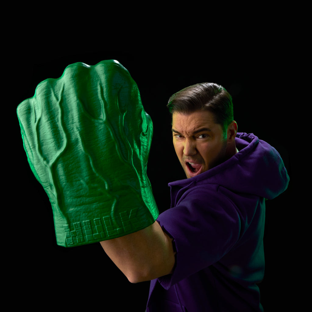 [PRE-ORDER] Marvel Legends Series - Incredible Hulk Premium Roleplay Fists Roleplay Accessory (G2053)