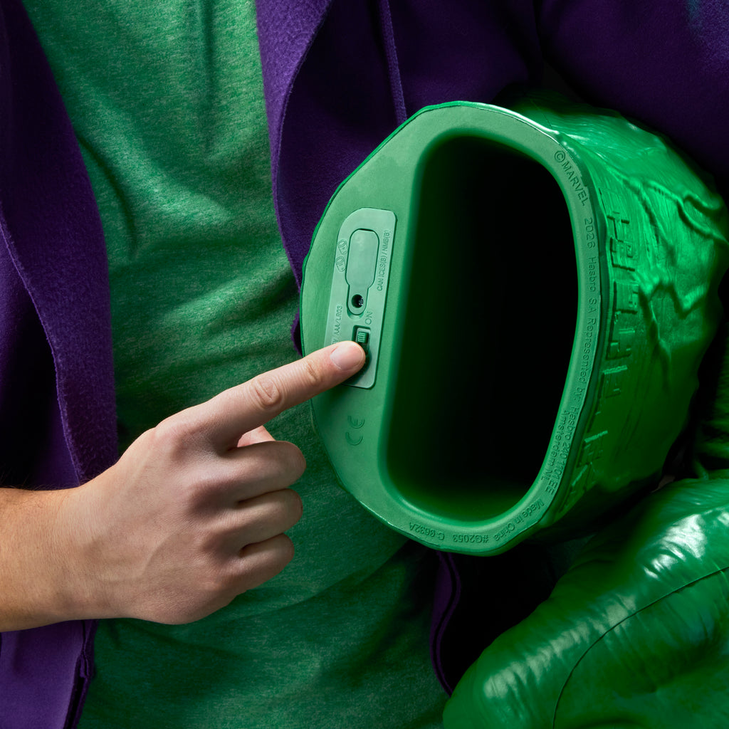 [PRE-ORDER] Marvel Legends Series - Incredible Hulk Premium Roleplay Fists Roleplay Accessory (G2053)