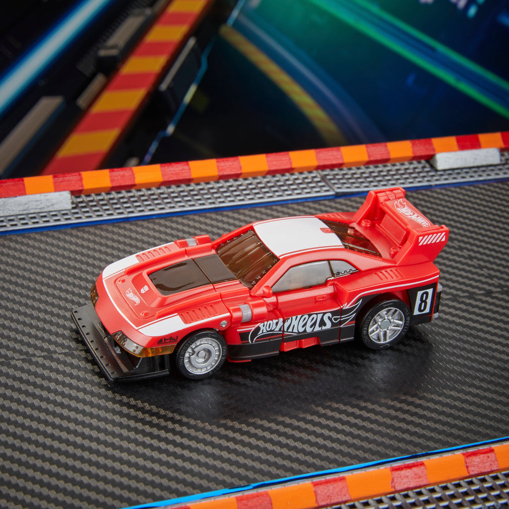 [PRE-ORDER] Transformers x Hot Wheels - Deluxe Class GT-Scorcher Action Figure (G2222)