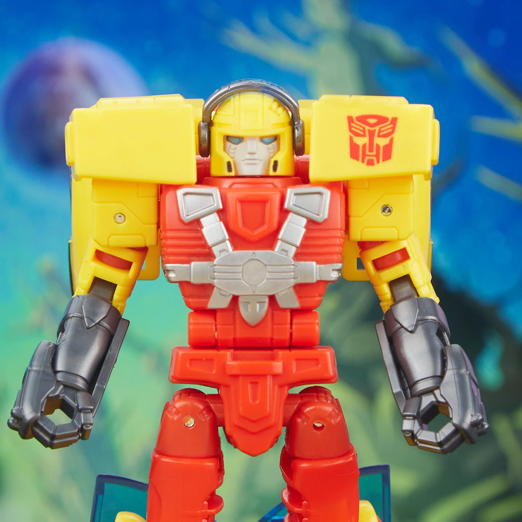 Transformers: Legacy Evolution - Deluxe - Armada Universe Hot Shot Action Figure (F7190) LOW STOCK